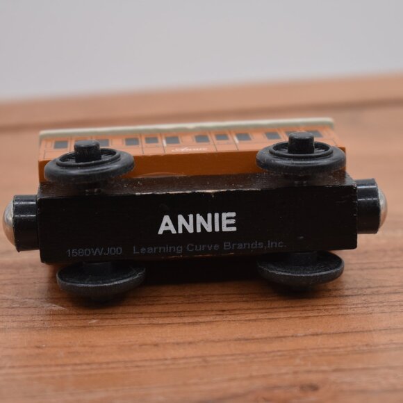 Annie Passenger Coach Car 2003 - Thomas Friends Wooden Railway Train Tank - GUC - Picture 6 of 6
